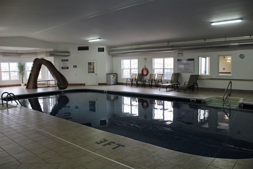Quality Inn & Suites Cornwall Esterno foto