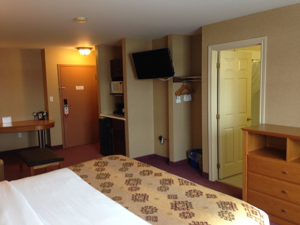 Quality Inn & Suites Cornwall Esterno foto