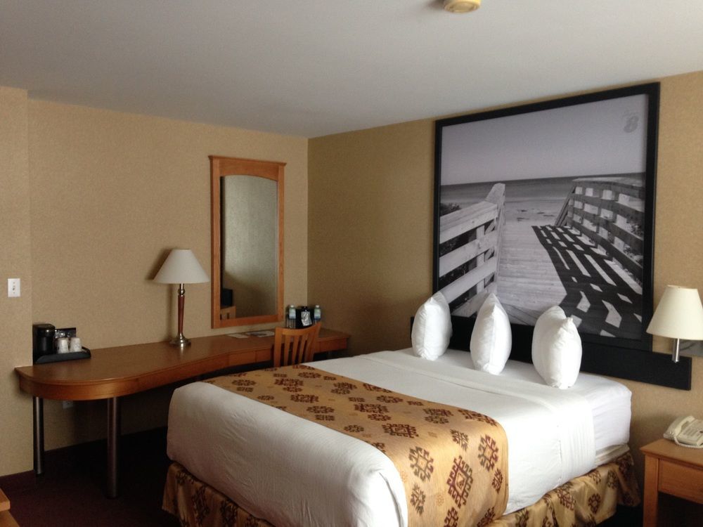 Quality Inn & Suites Cornwall Esterno foto