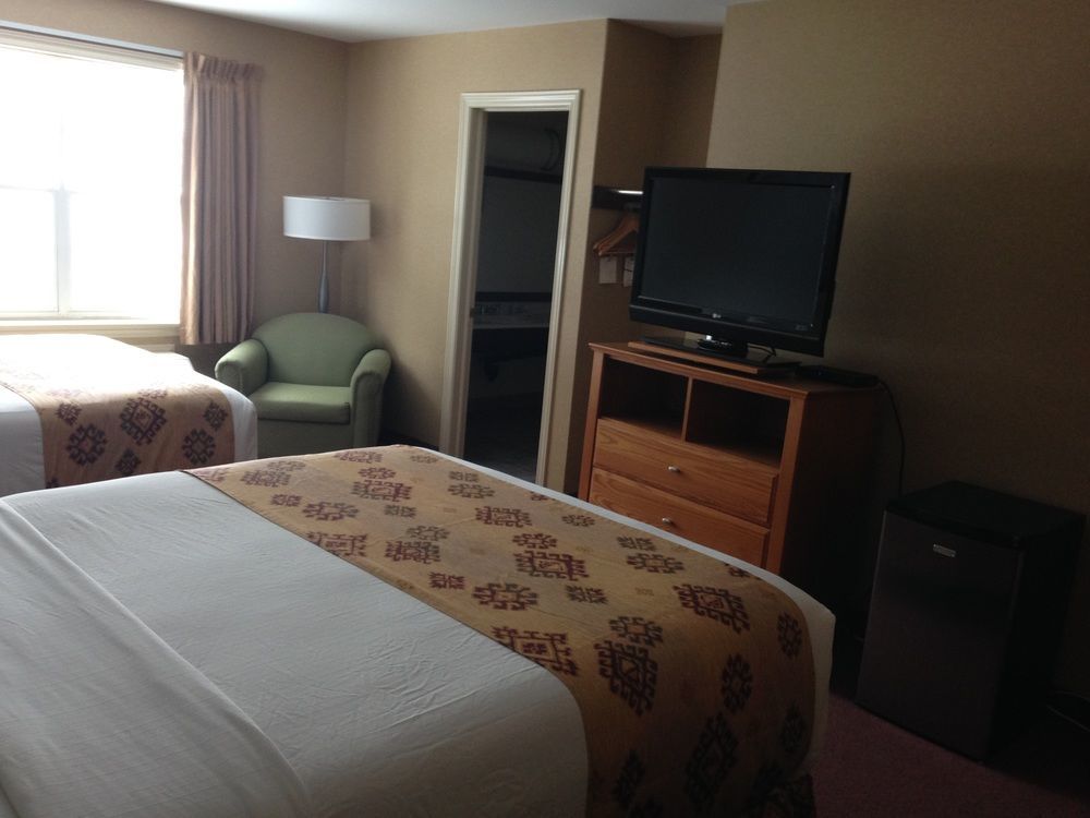 Quality Inn & Suites Cornwall Esterno foto