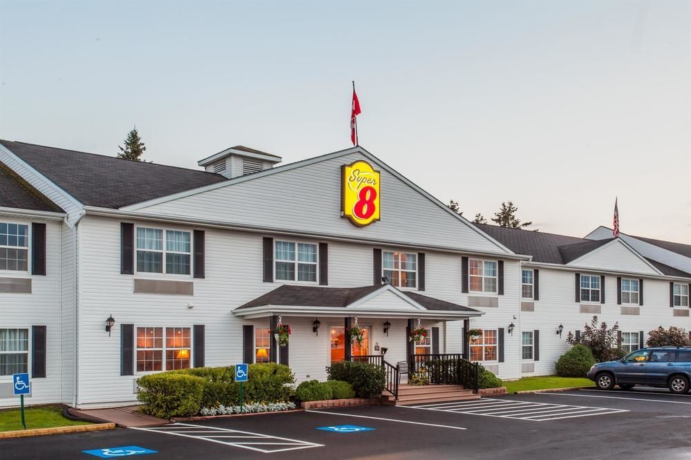 Quality Inn & Suites Cornwall Esterno foto