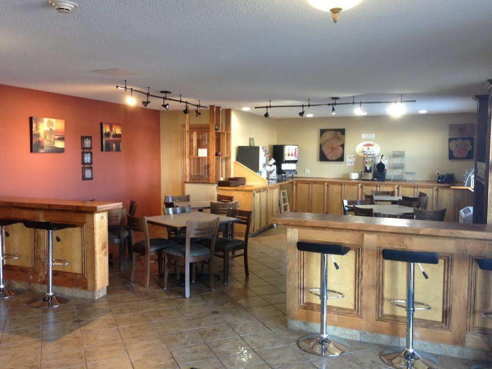 Quality Inn & Suites Cornwall Esterno foto