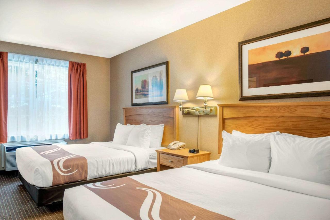 Quality Inn & Suites Cornwall Esterno foto
