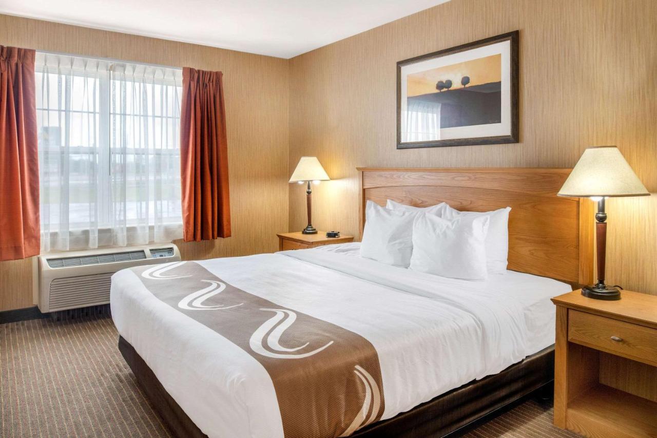 Quality Inn & Suites Cornwall Esterno foto